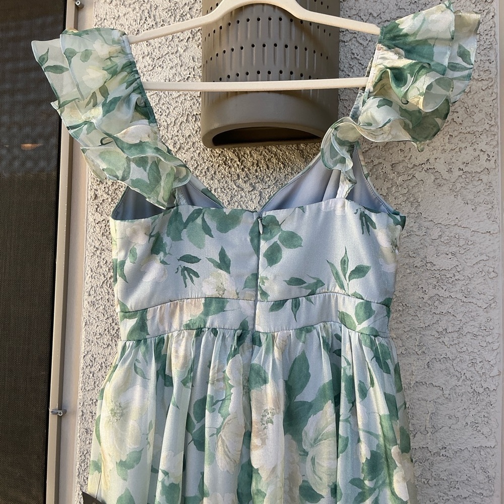 NWT Lulu’s Soiree Perfection Light Blue Floral Ruffled Tiered Maxi Dress Medium - Picture 8 of 13
